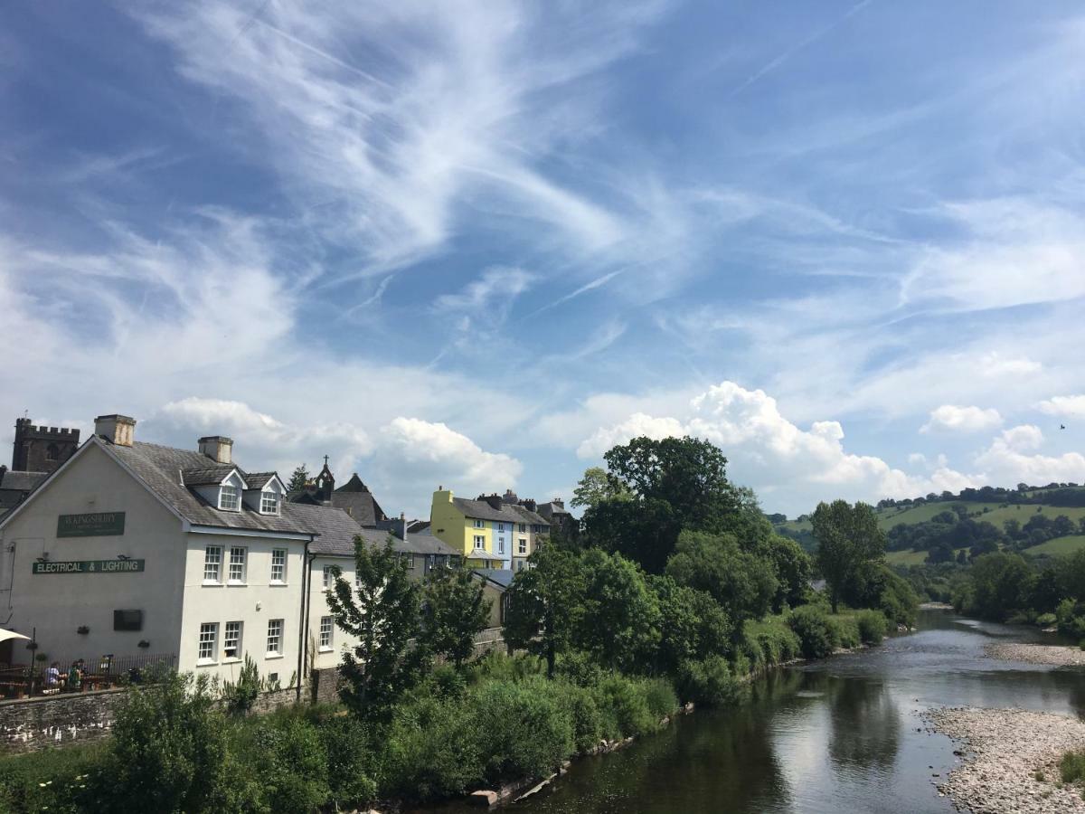Riverside Brecon Bagian luar foto